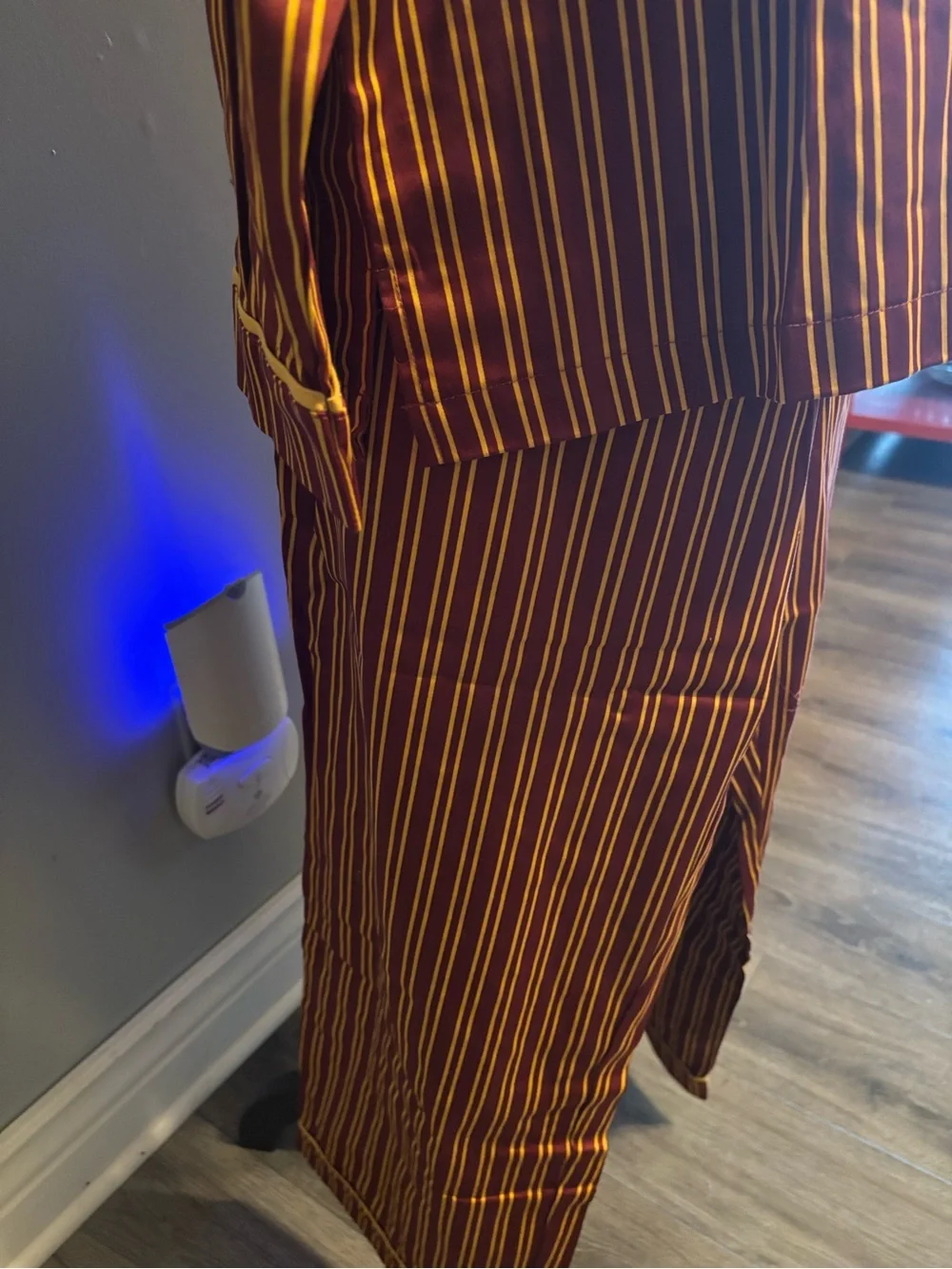 Pottery Barn Cotton Harry Potter Burgundy & Gold Striped Button-Up Pajama Set L